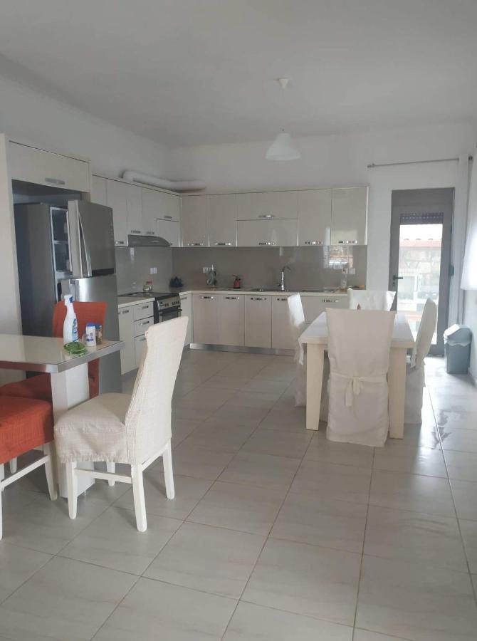 View Apartment Lukovë Екстериор снимка