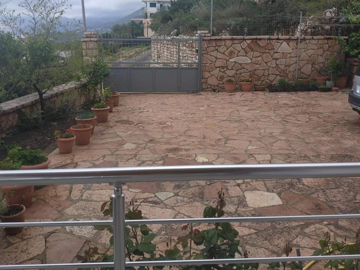View Apartment Lukovë Екстериор снимка