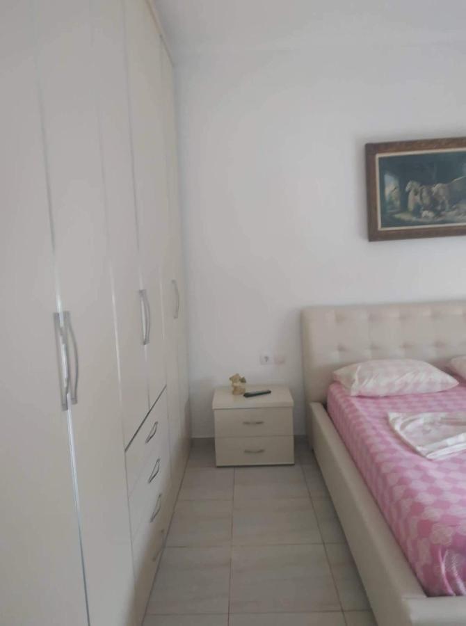 View Apartment Lukovë Екстериор снимка