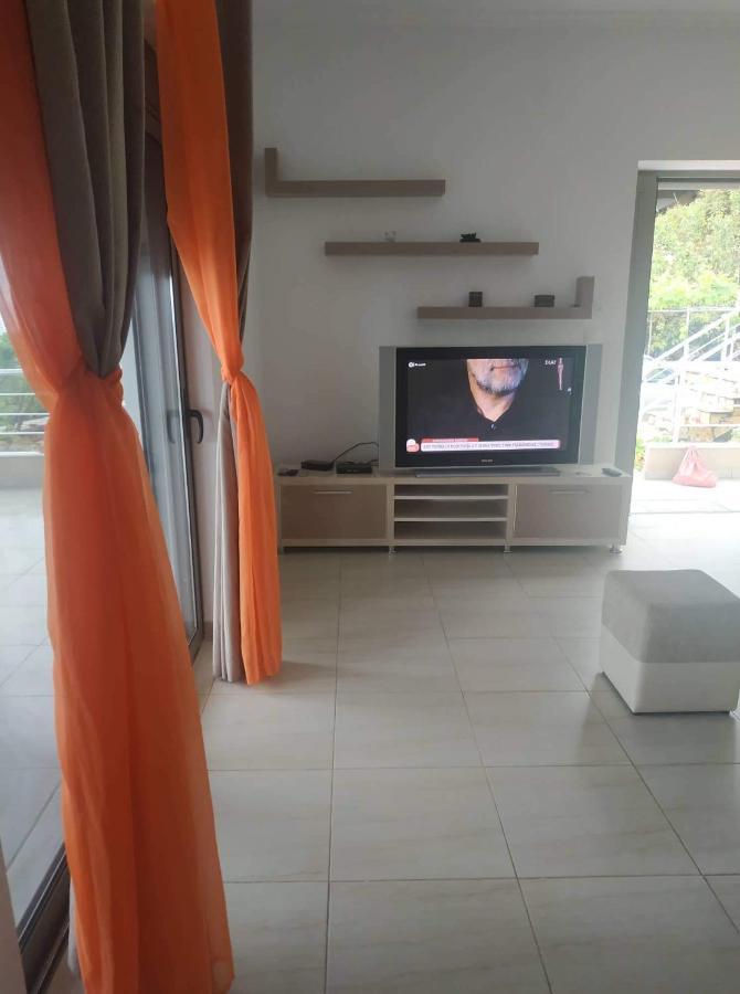 View Apartment Lukovë Екстериор снимка